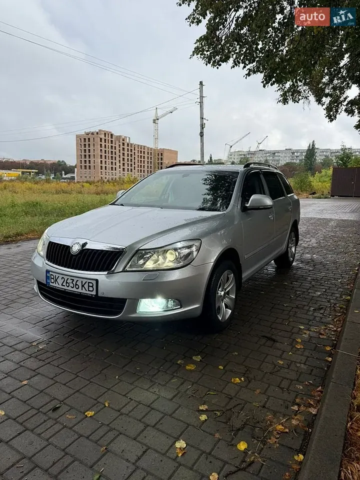 Skoda Octavia 2008 photo 2