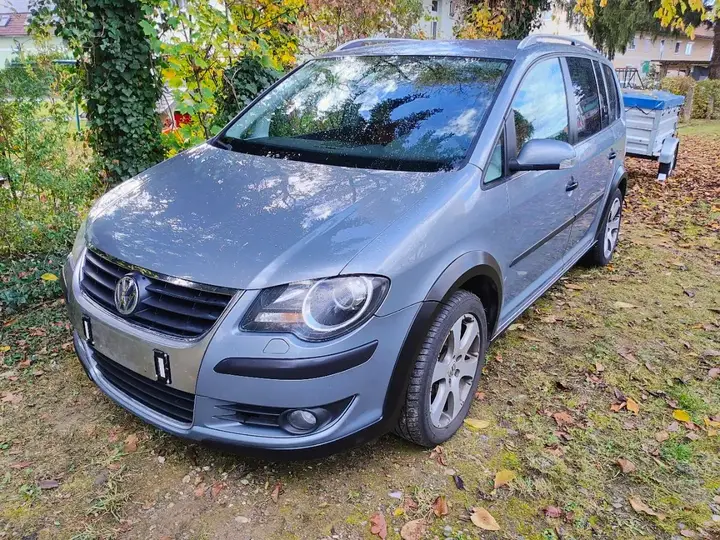 Volkswagen Touran Cross