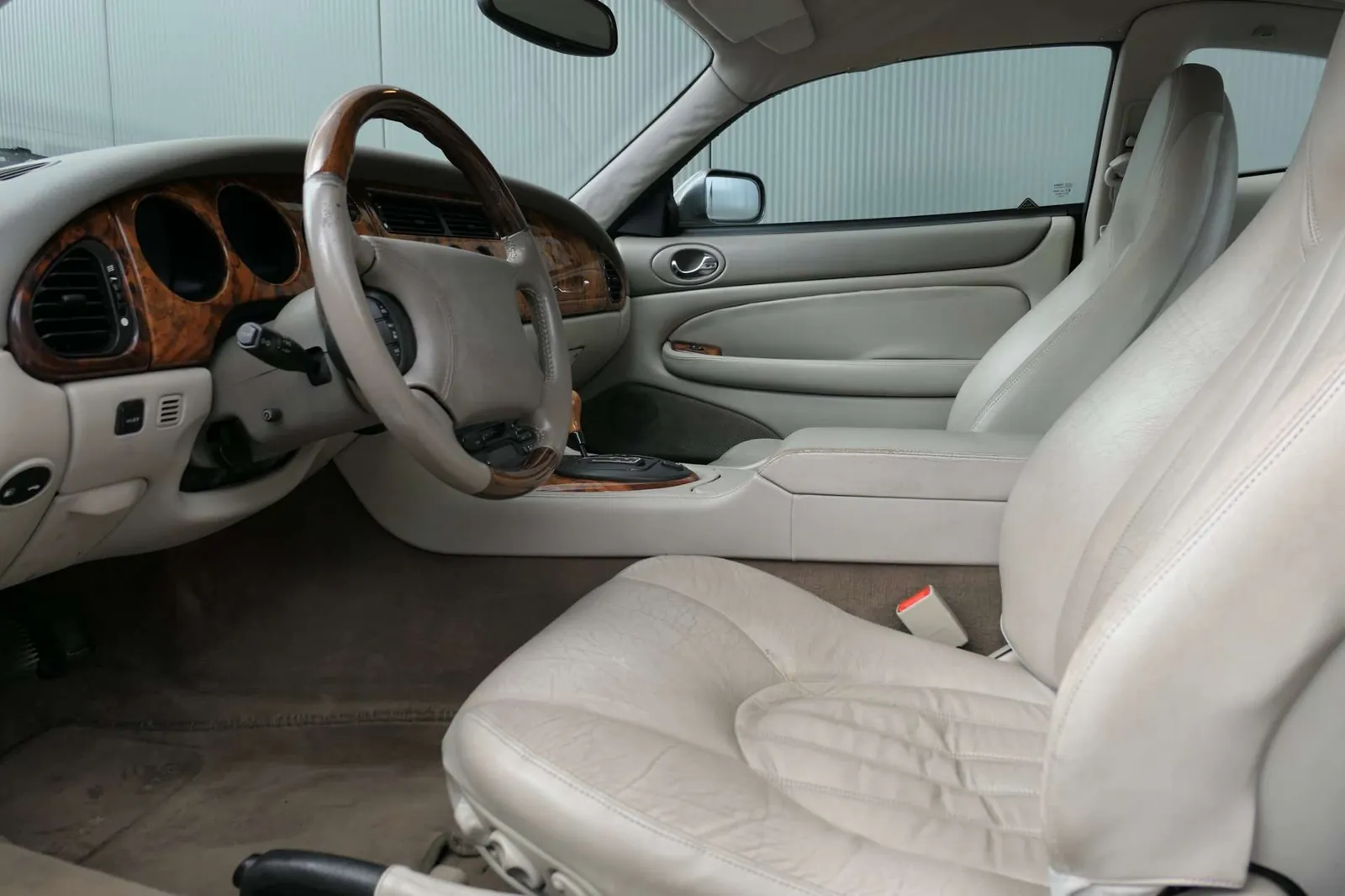 Jaguar Xk8 1997 photo 3