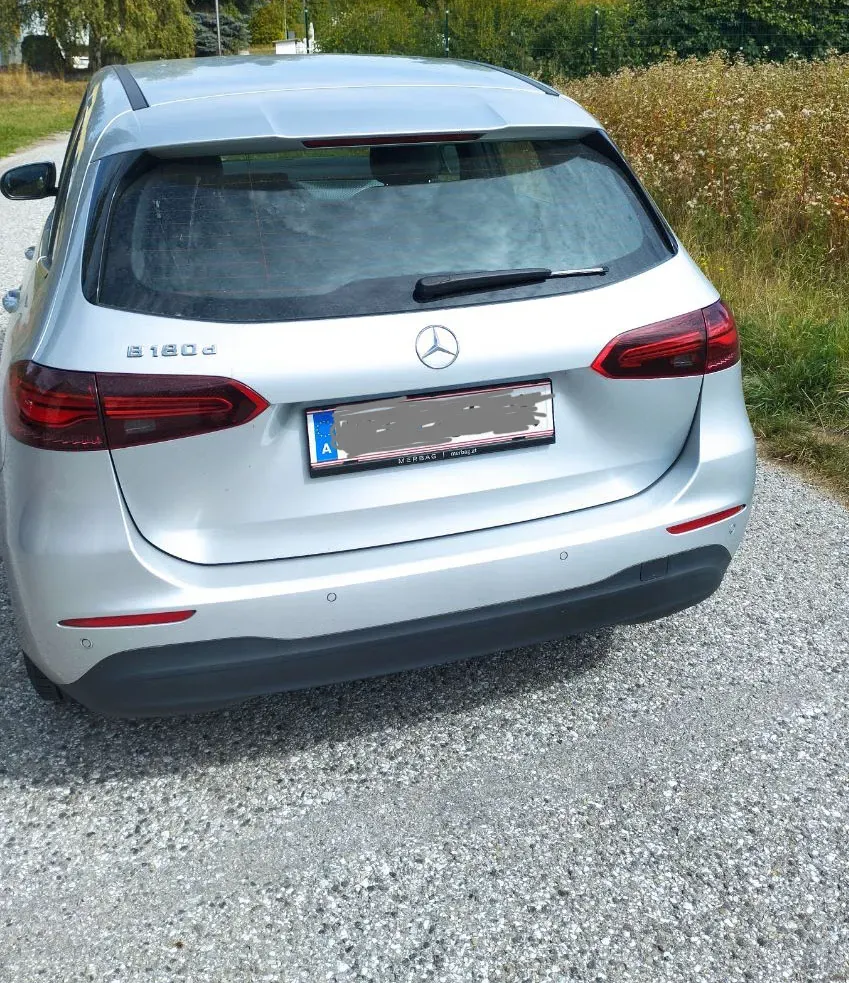 Mercedes-Benz B-Class 2024 photo 2