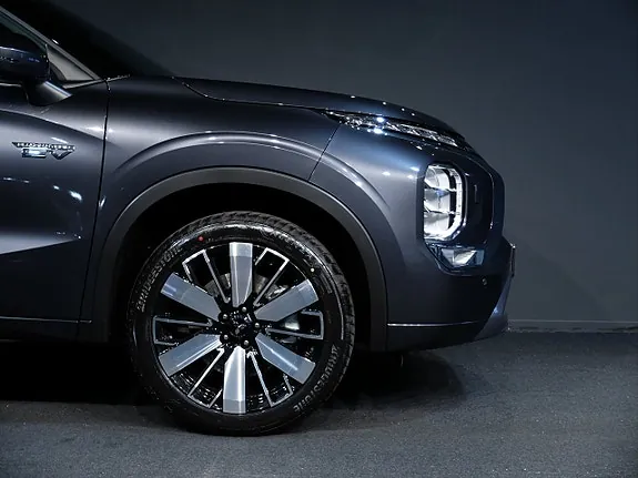 Mitsubishi Outlander 2026 photo 4
