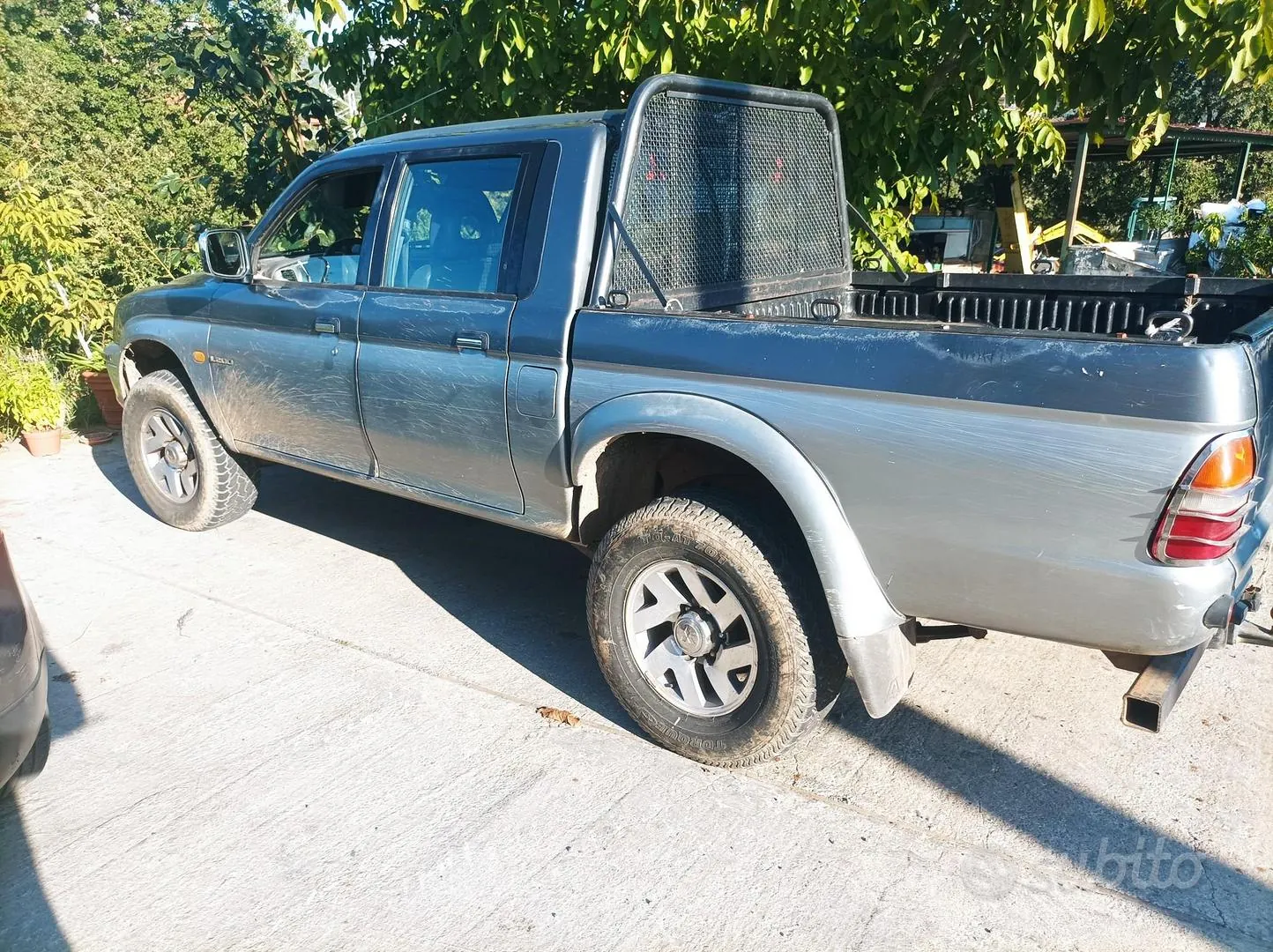 Mitsubishi L200 2001 photo 2