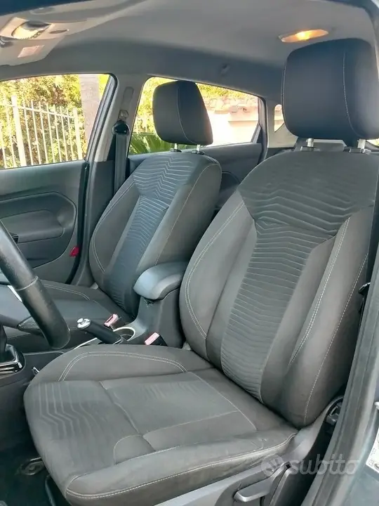 Ford Fiesta 2014 photo 3