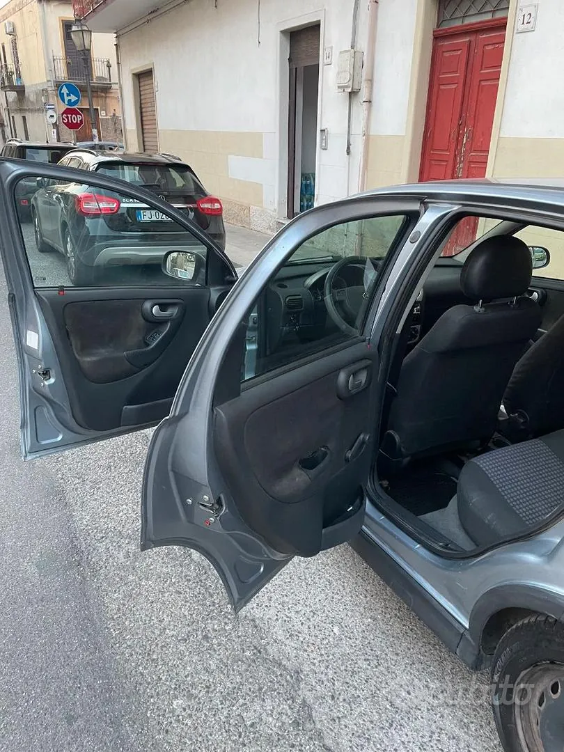 Opel Corsa 2005 photo 4