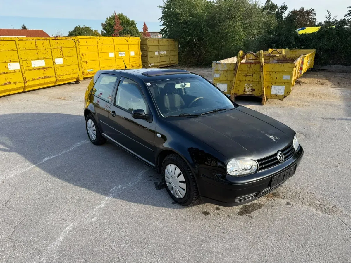 Volkswagen Golf 2001 photo 2