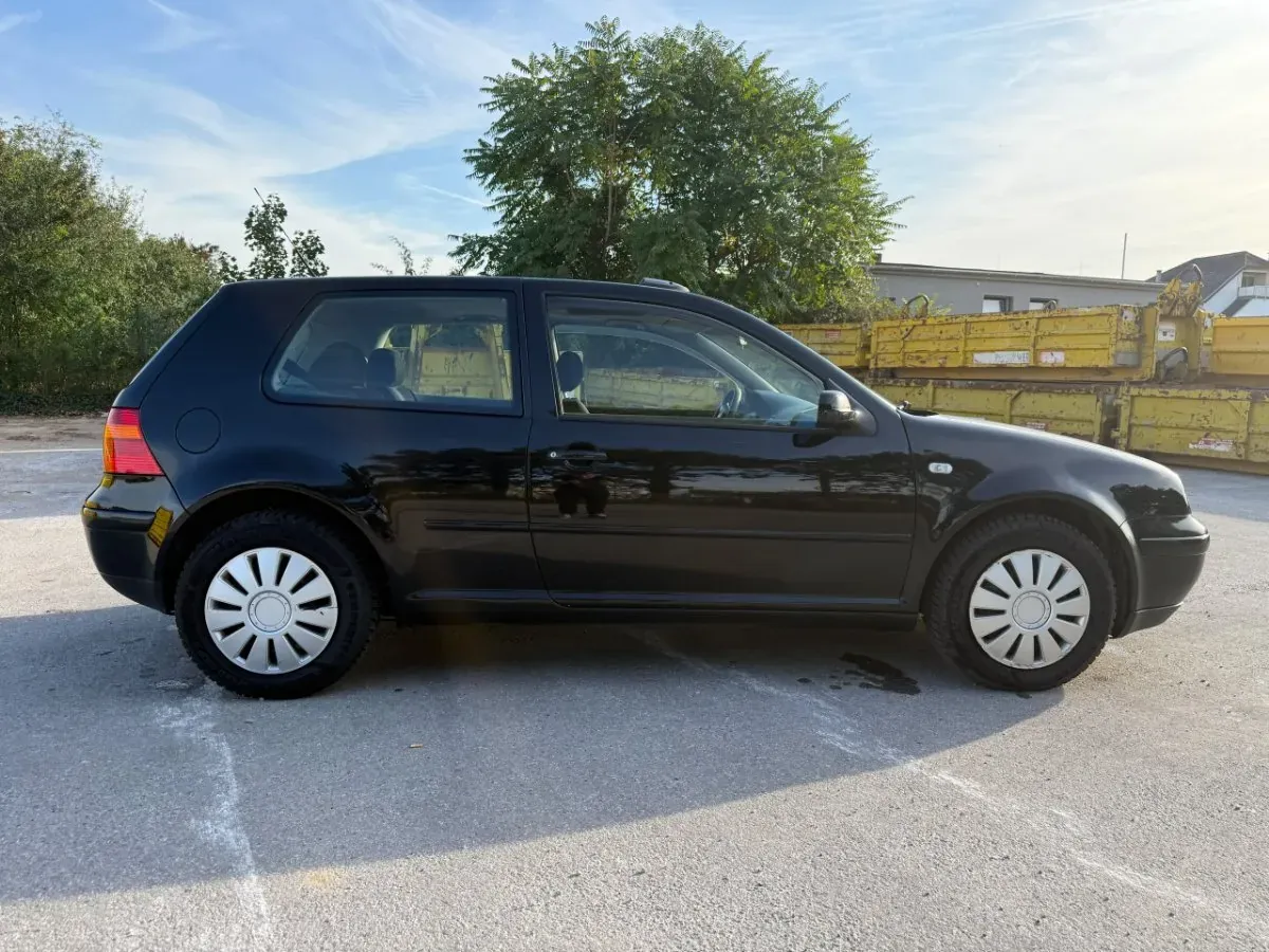 Volkswagen Golf 2001 photo 3