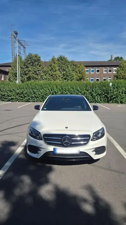 Mercedes-Benz E 220 D