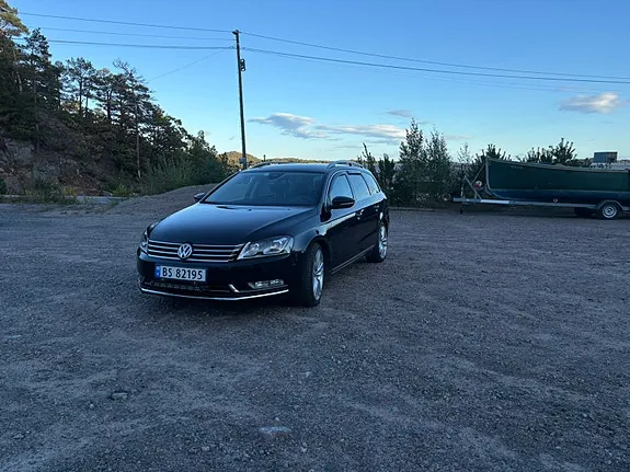 Volkswagen Passat 2012 photo 2