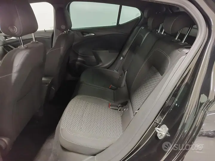 Opel Astra 2019 photo 4