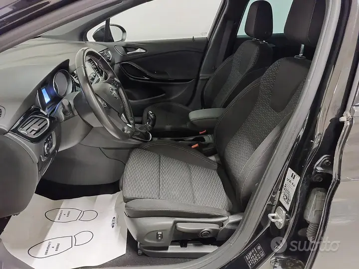 Opel Astra 2019 photo 3