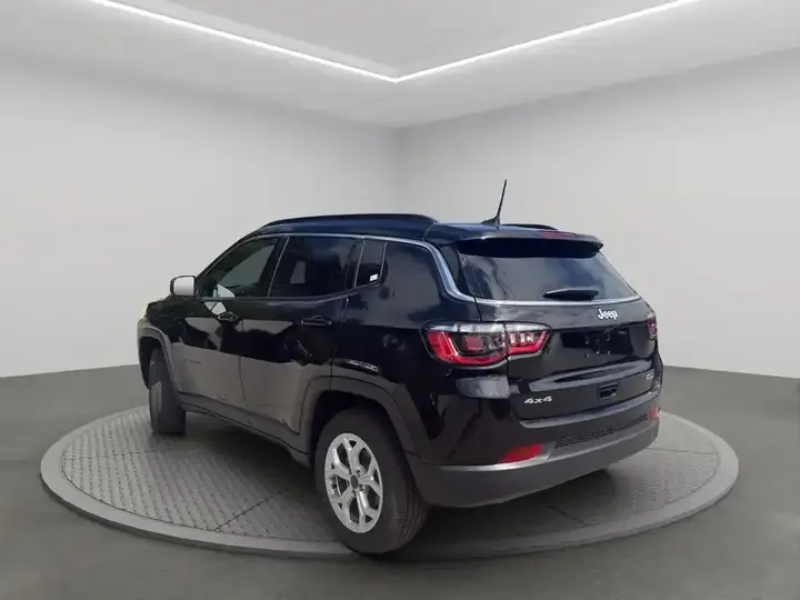 Jeep Compass 2026 photo 4