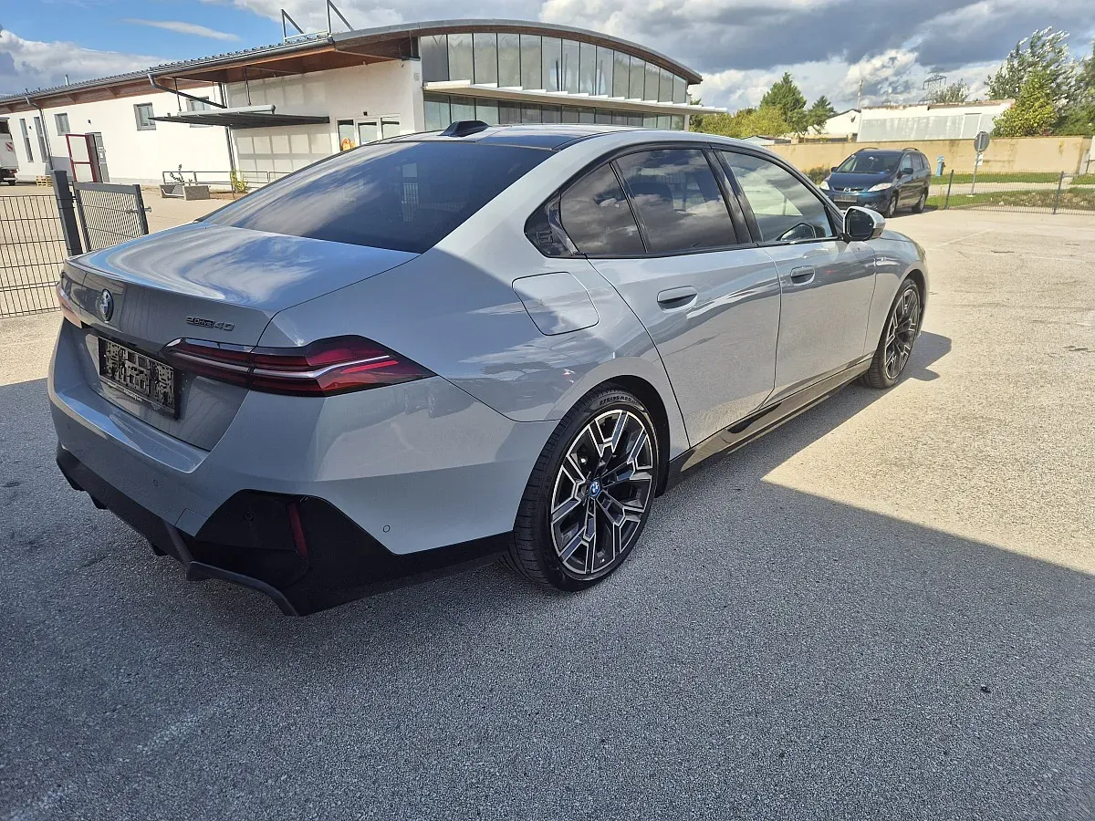 BMW I5 2023 photo 3
