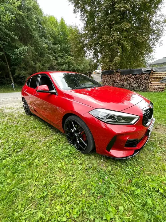 BMW 1 Series 2020 photo 2