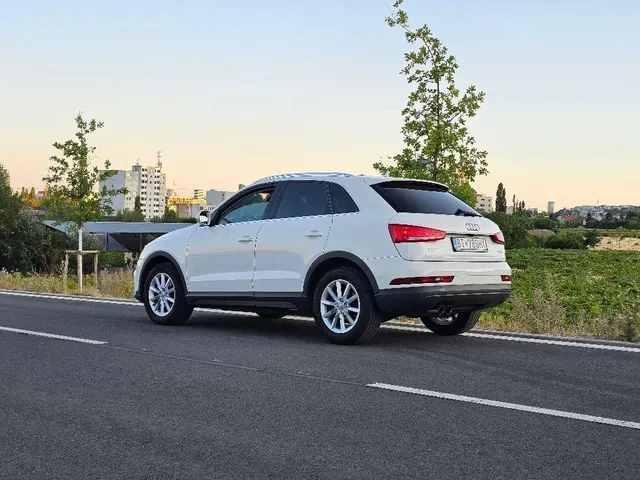 Audi Q3 2018 photo 4