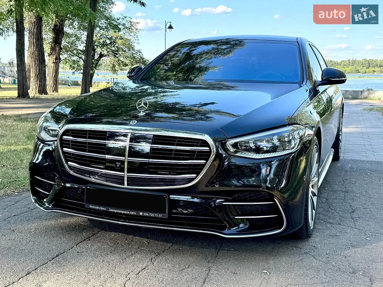 Mercedes-Benz S-Class 2023 photo 3