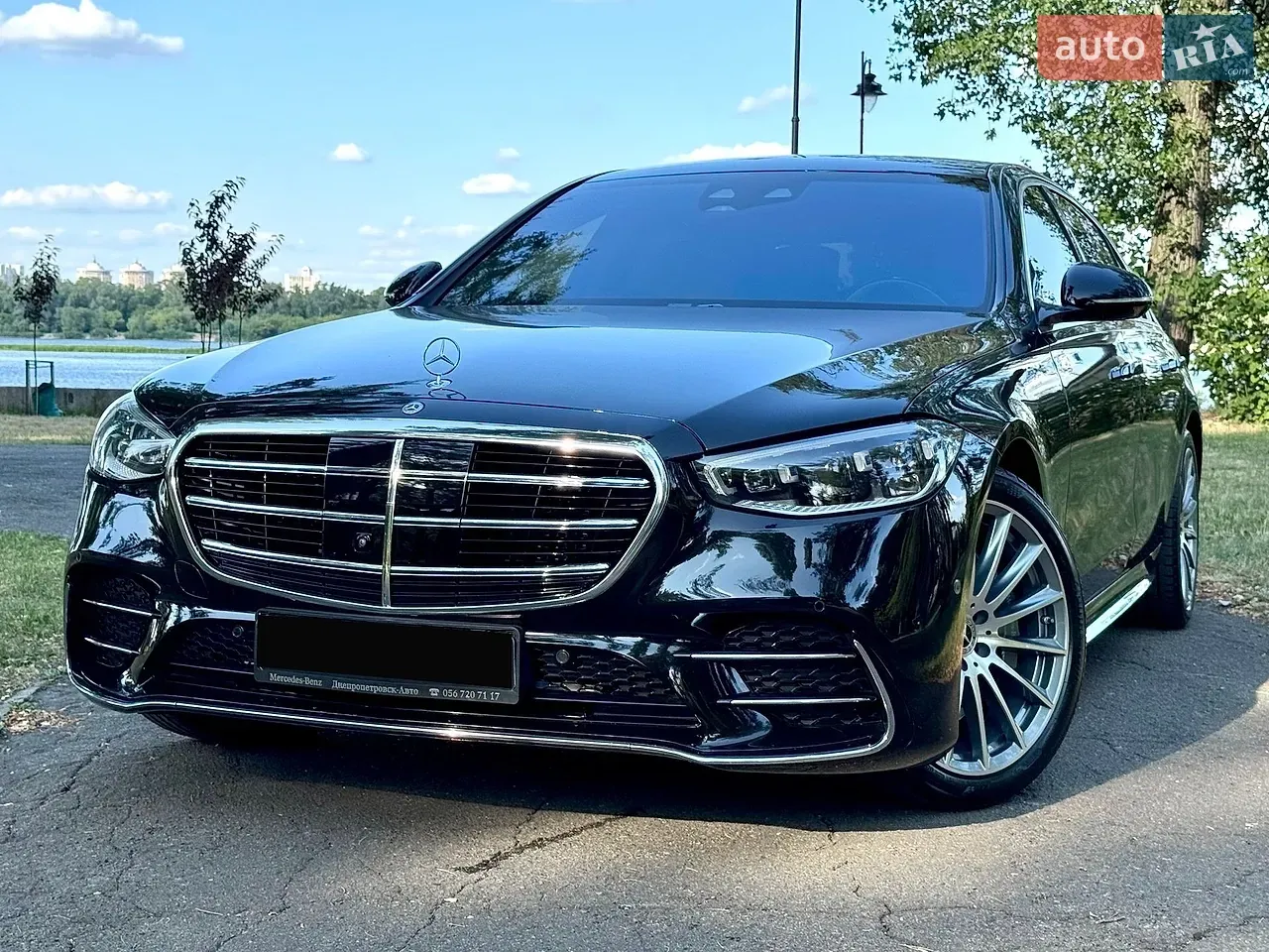 Mercedes-Benz S-Class 2023 photo 2