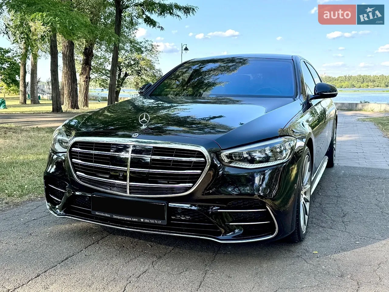 Mercedes-Benz S-Class 2023 photo 4