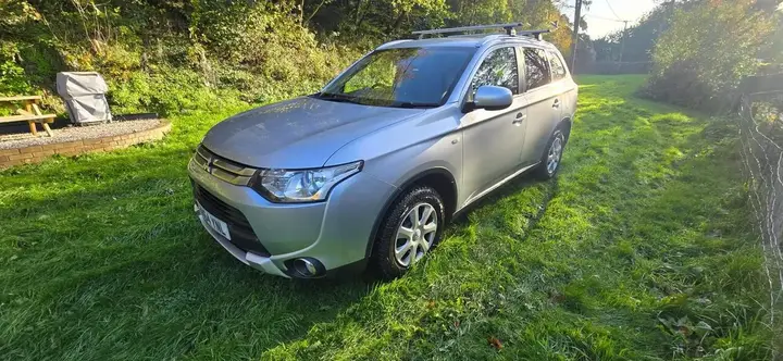 Mitsubishi Outlander 2014 photo 2