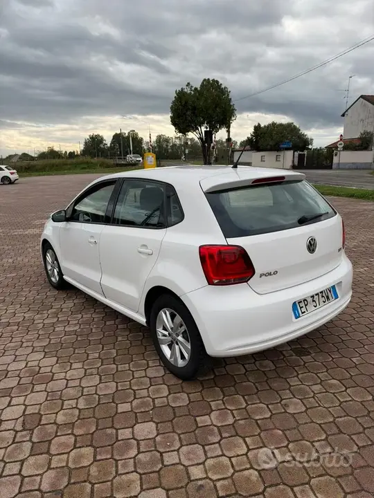 Volkswagen Polo 2013 photo 2