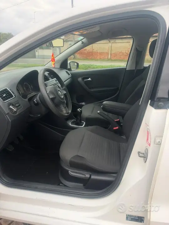 Volkswagen Polo 2013 photo 5