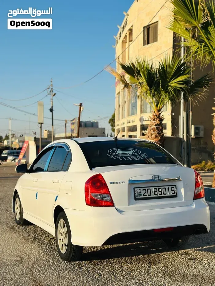 Hyundai Verna 2011 photo 3