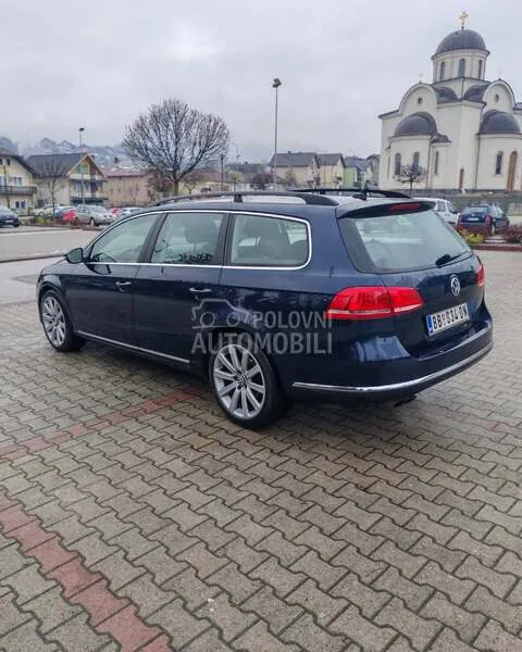 Volkswagen Passat 2011 photo 2