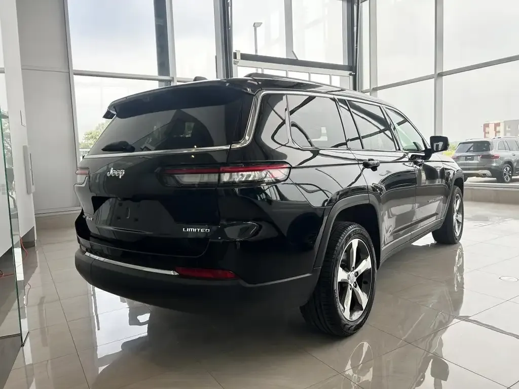 Jeep Grand Cherokee 2022 photo 4