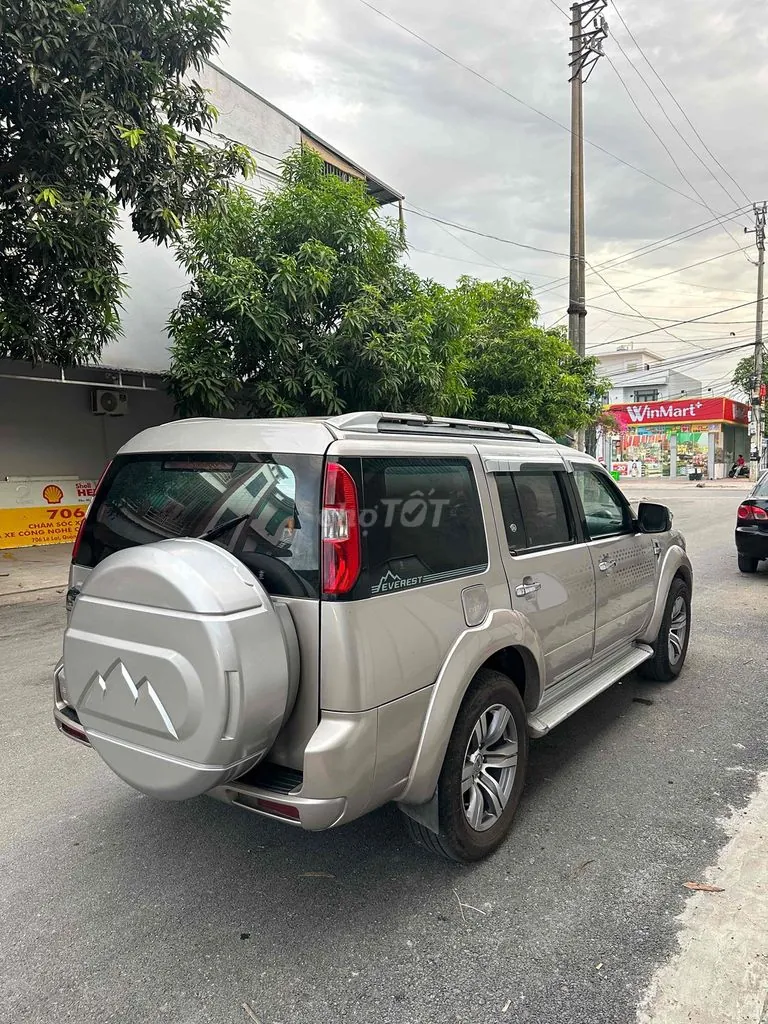 Ford Everest 2009 photo 3