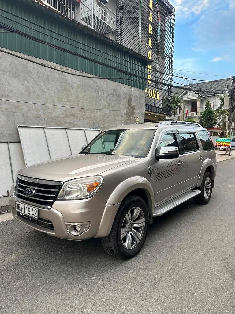 Ford Everest 2009 photo 2