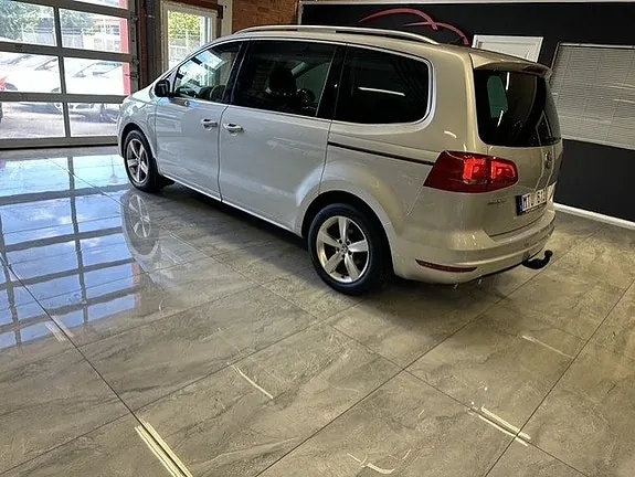Volkswagen Sharan 2012 photo 4