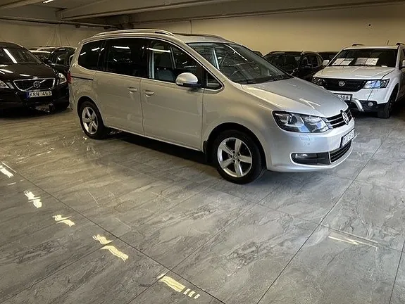 Volkswagen Sharan 2012 photo 2