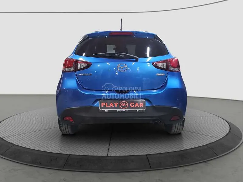 Mazda 2 2014 photo 4