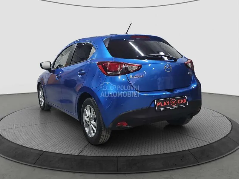 Mazda 2 2014 photo 3