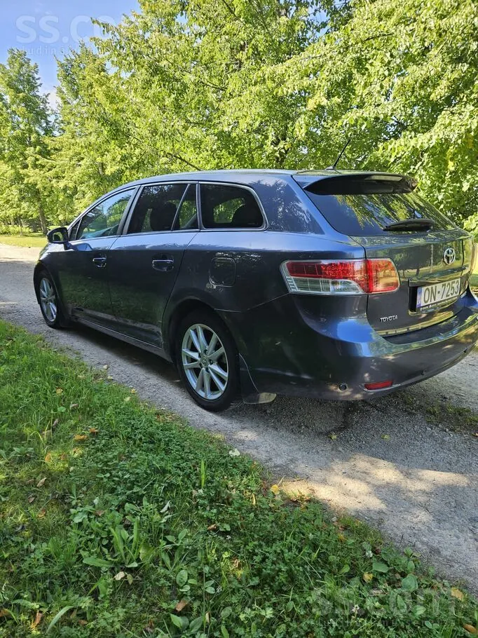 Toyota Avensis 2011 photo 4