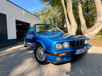 BMW E30