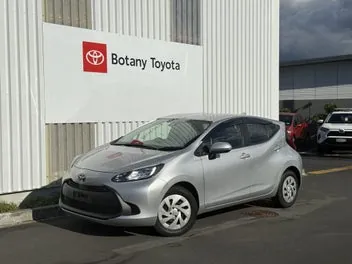 Toyota Aqua 2022 photo 2