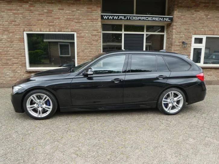 BMW 3 Series 2016 photo 2