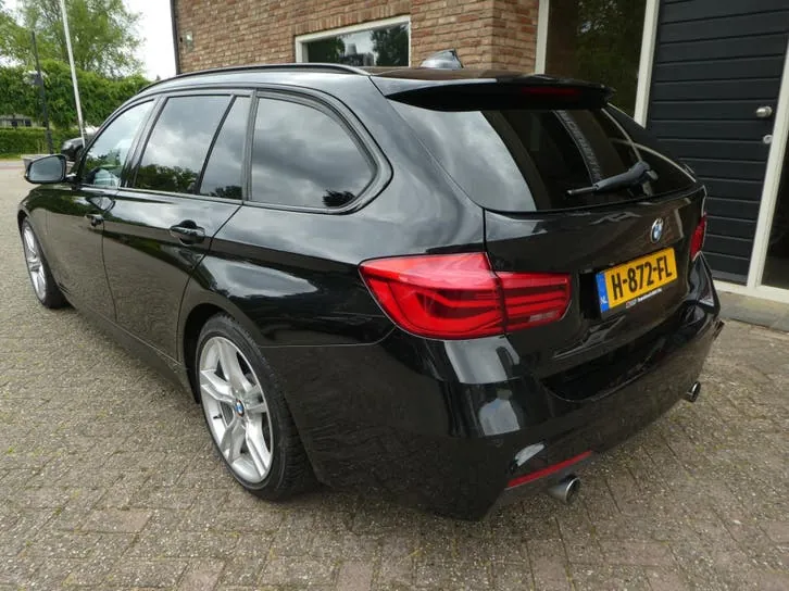 BMW 3 Series 2016 photo 3