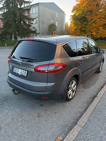 Ford S-Max 2013 photo 4
