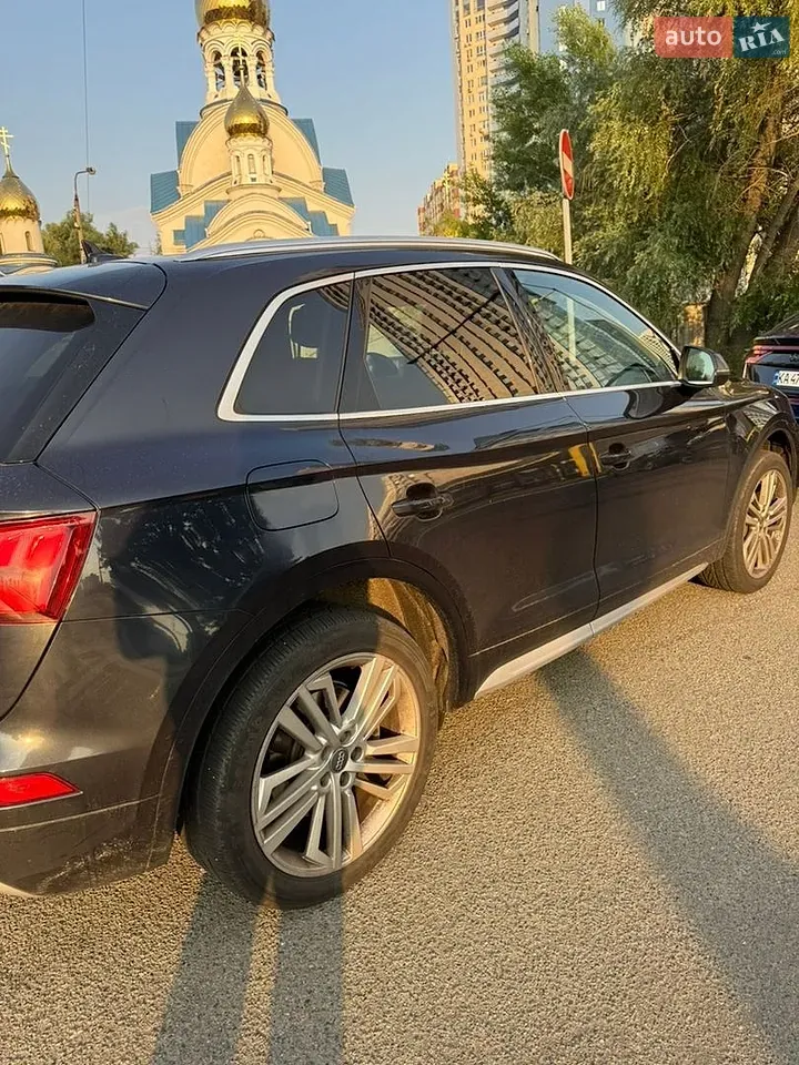 Audi Q5 2018 photo 2