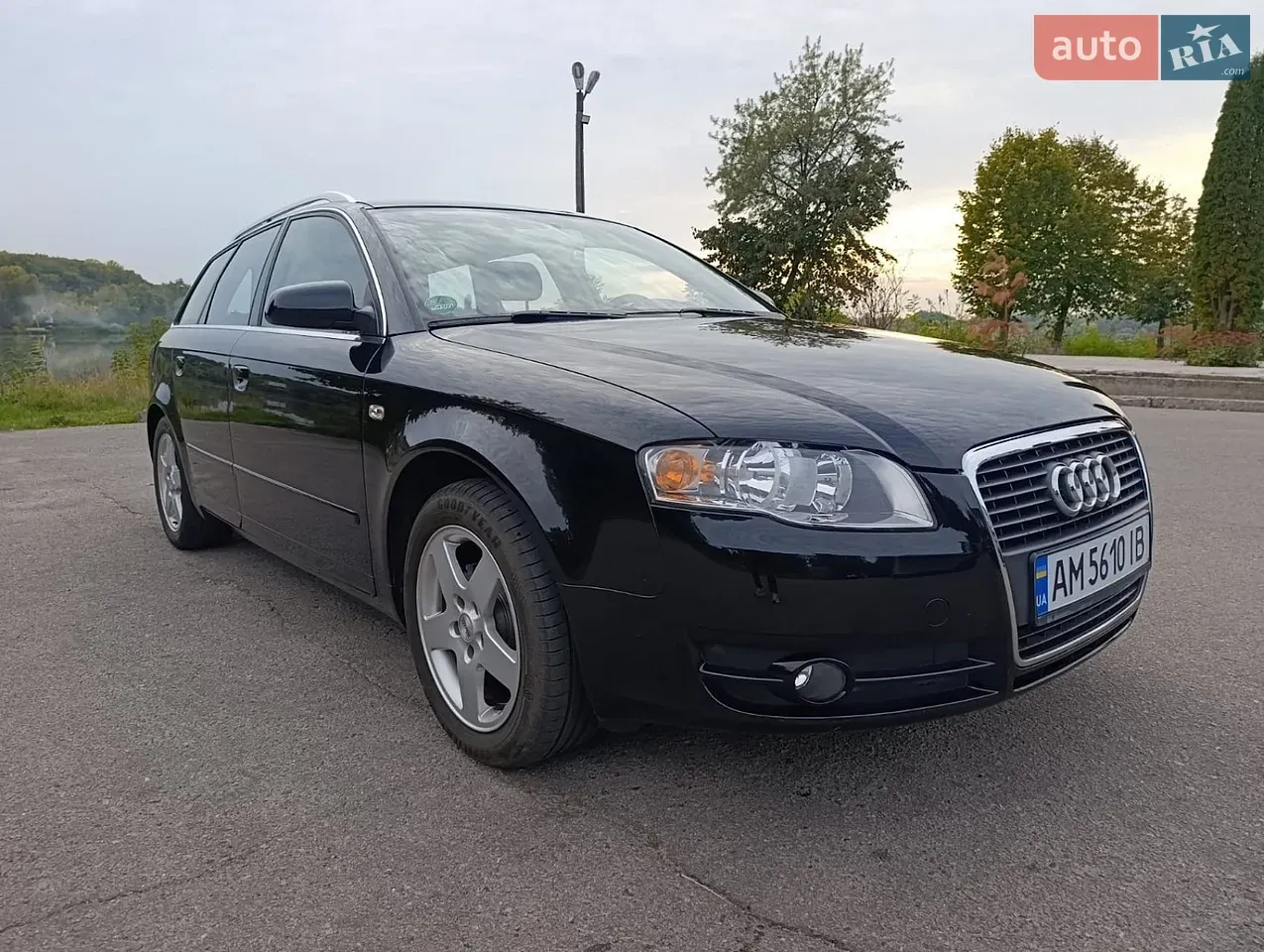 Audi A4 2005 photo 2