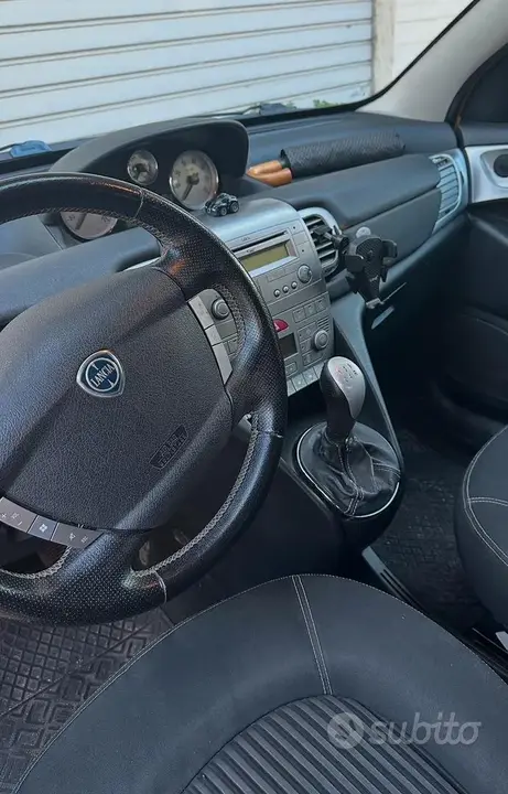Lancia Ypsilon 2007 photo 2