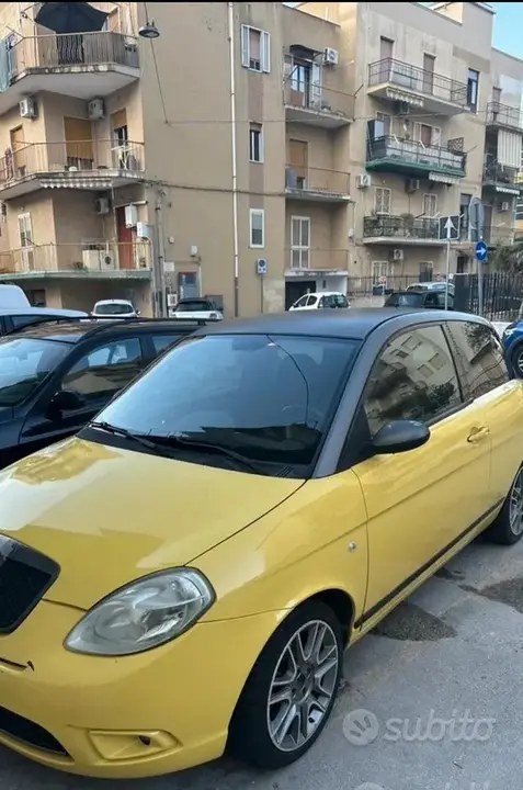 Lancia Ypsilon