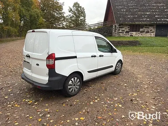 Ford Transit Courier 2017 photo 5