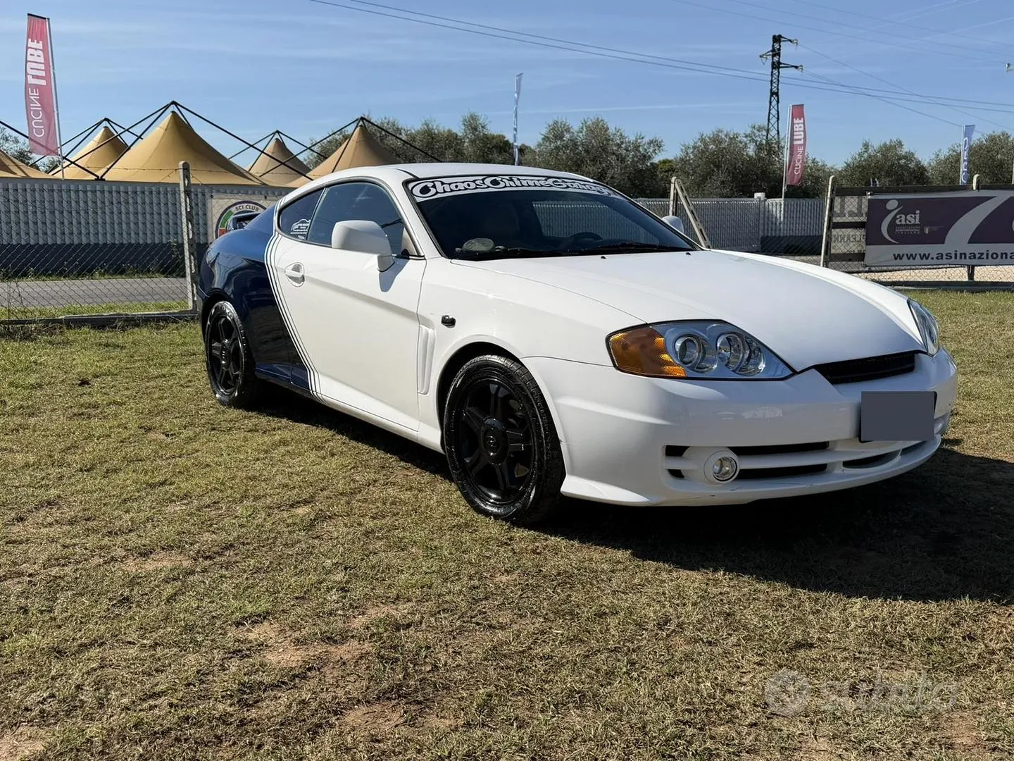 Hyundai Coupe 2004 photo 2