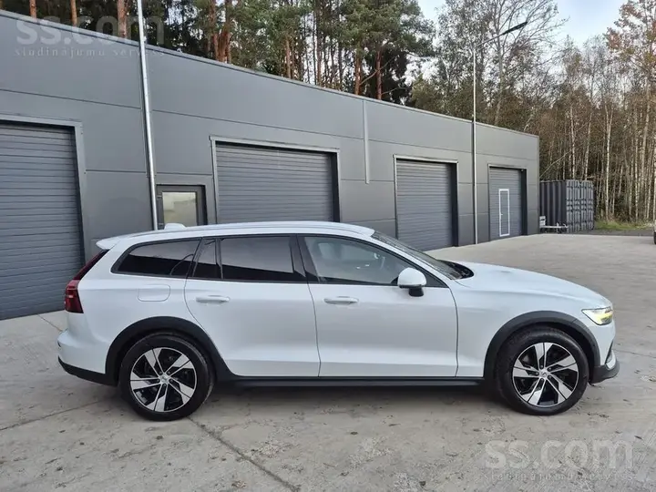 Volvo V60 2019 photo 4