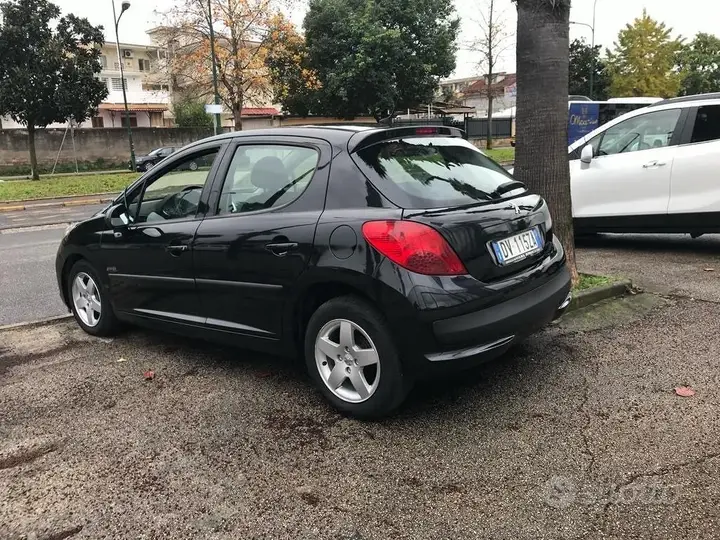 Peugeot 207 2009 photo 5