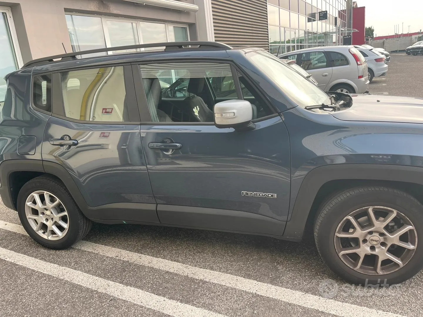 Jeep Renegade 2022 photo 2
