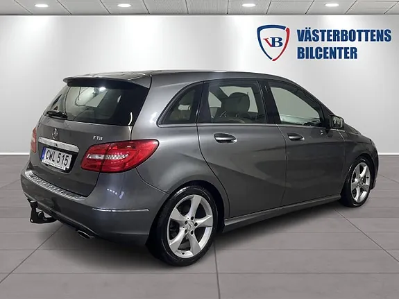 Mercedes-Benz B180 2015 photo 3