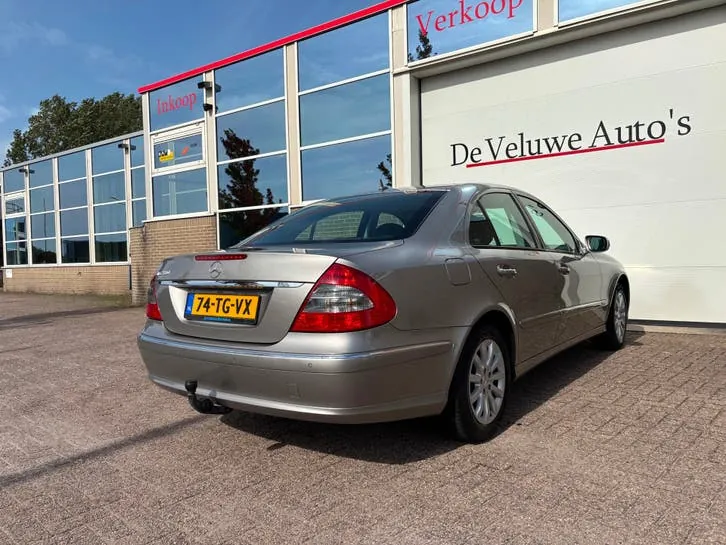 Mercedes-Benz Eklasse 2006 photo 2